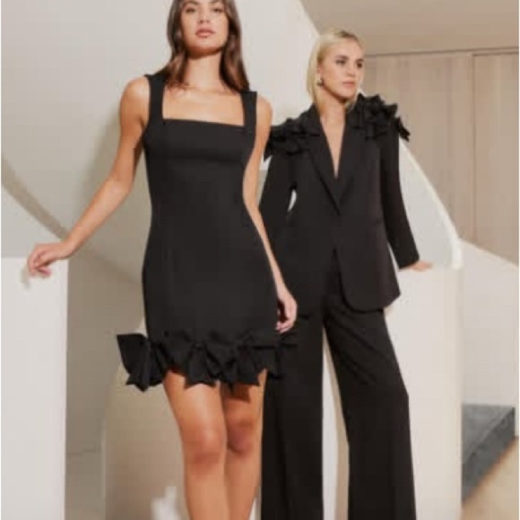 Elliatt Kennedy Mini Bow Dress In Black - Picture 4 of 11